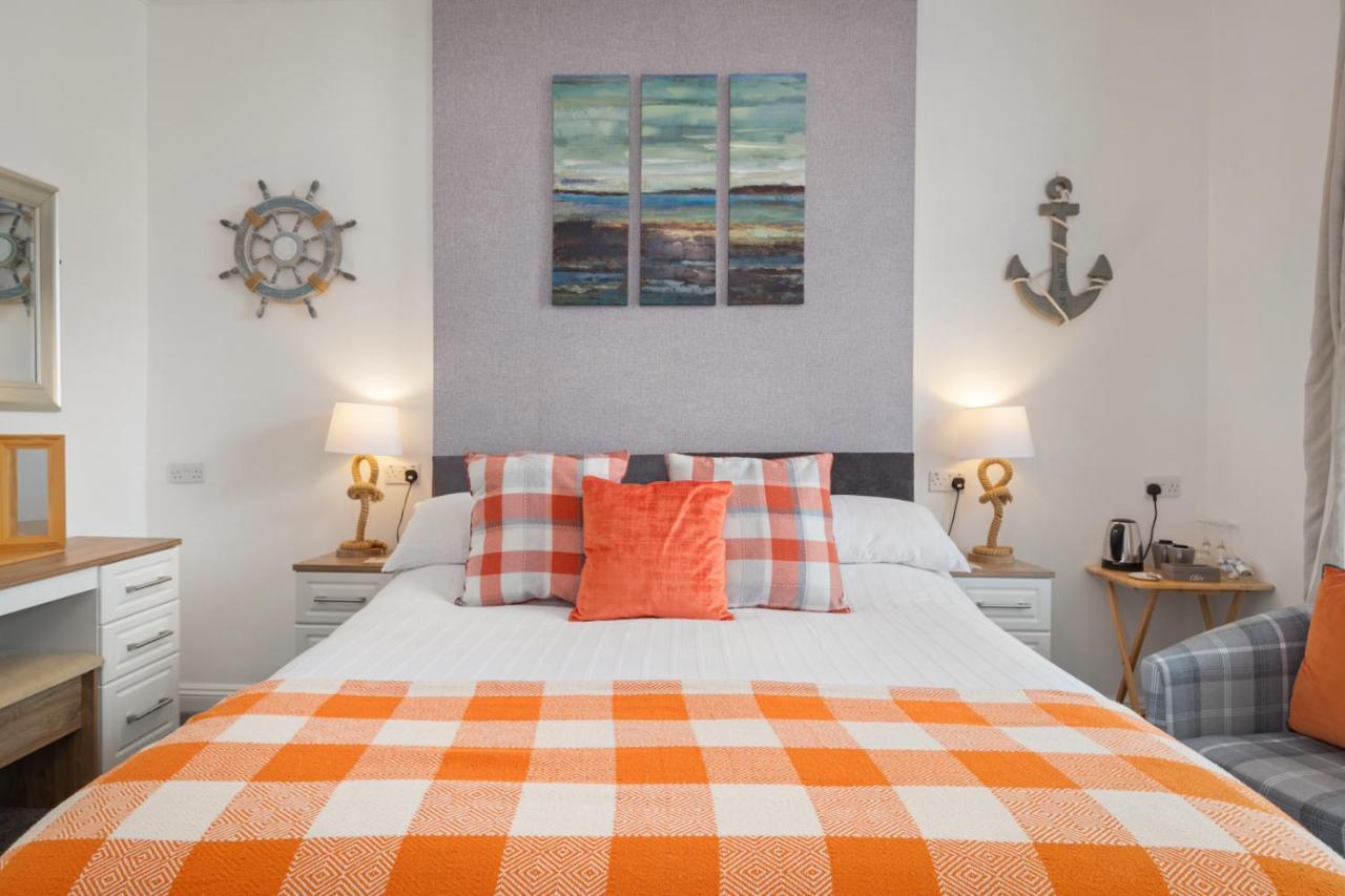 Coach Guest House เท็นบี ภายนอก รูปภาพ